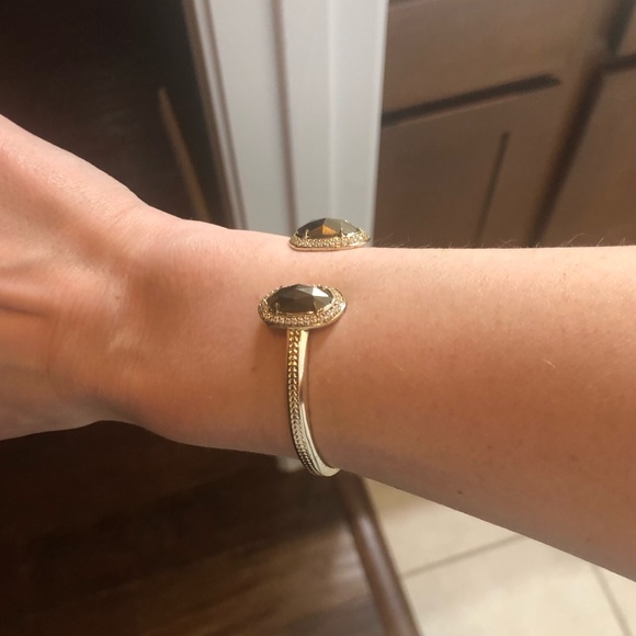 Kendra Scott Jewelry - Kendra Scott Elton Gold Cuff Bracelet